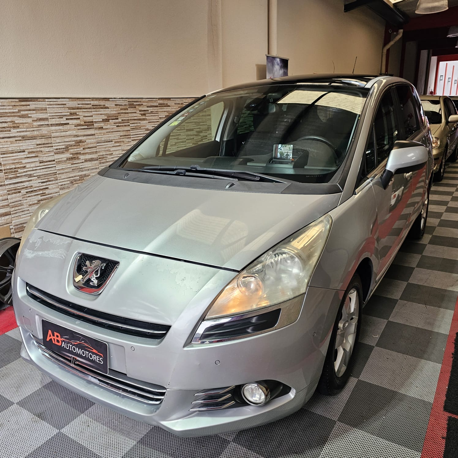 Peugeot 5008 1.6 Allure Plus